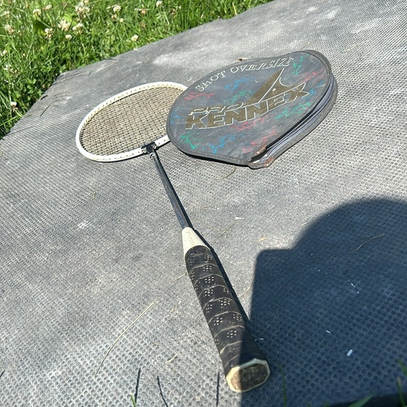 Black and White Badminton Racket - Picture 2 of 5